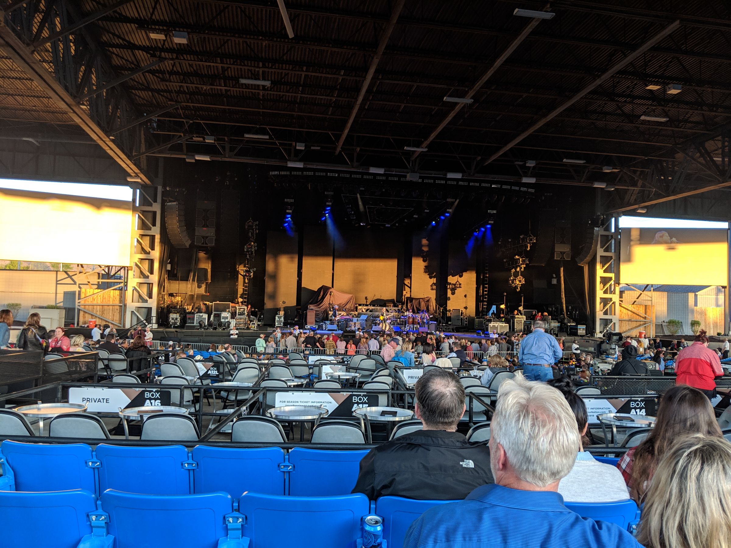 Hollywood casino amphitheatre concerts 2019 tickets